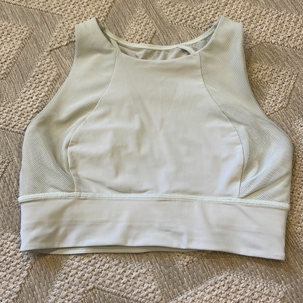 Hi neck lululemon bra size 8